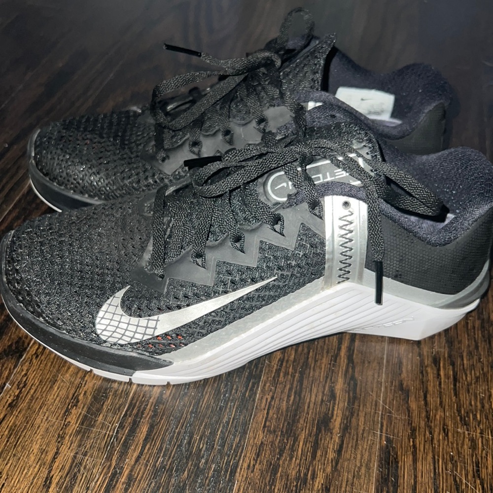Women’s 6.5 Nike Metcon 6